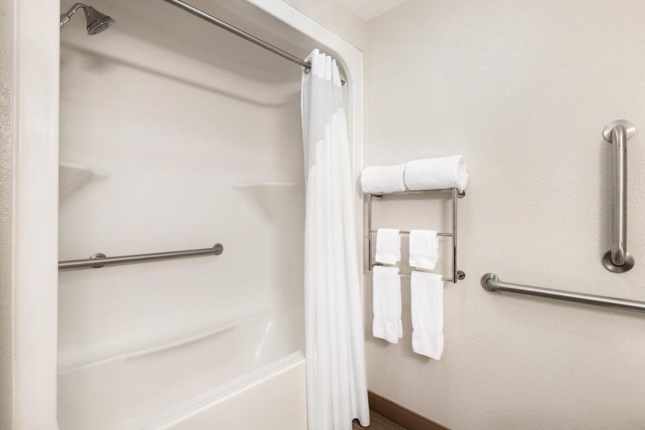 Holiday Inn Express & Suites Pembroke Pines-Sheridan St By Ihg Kültér fotó
