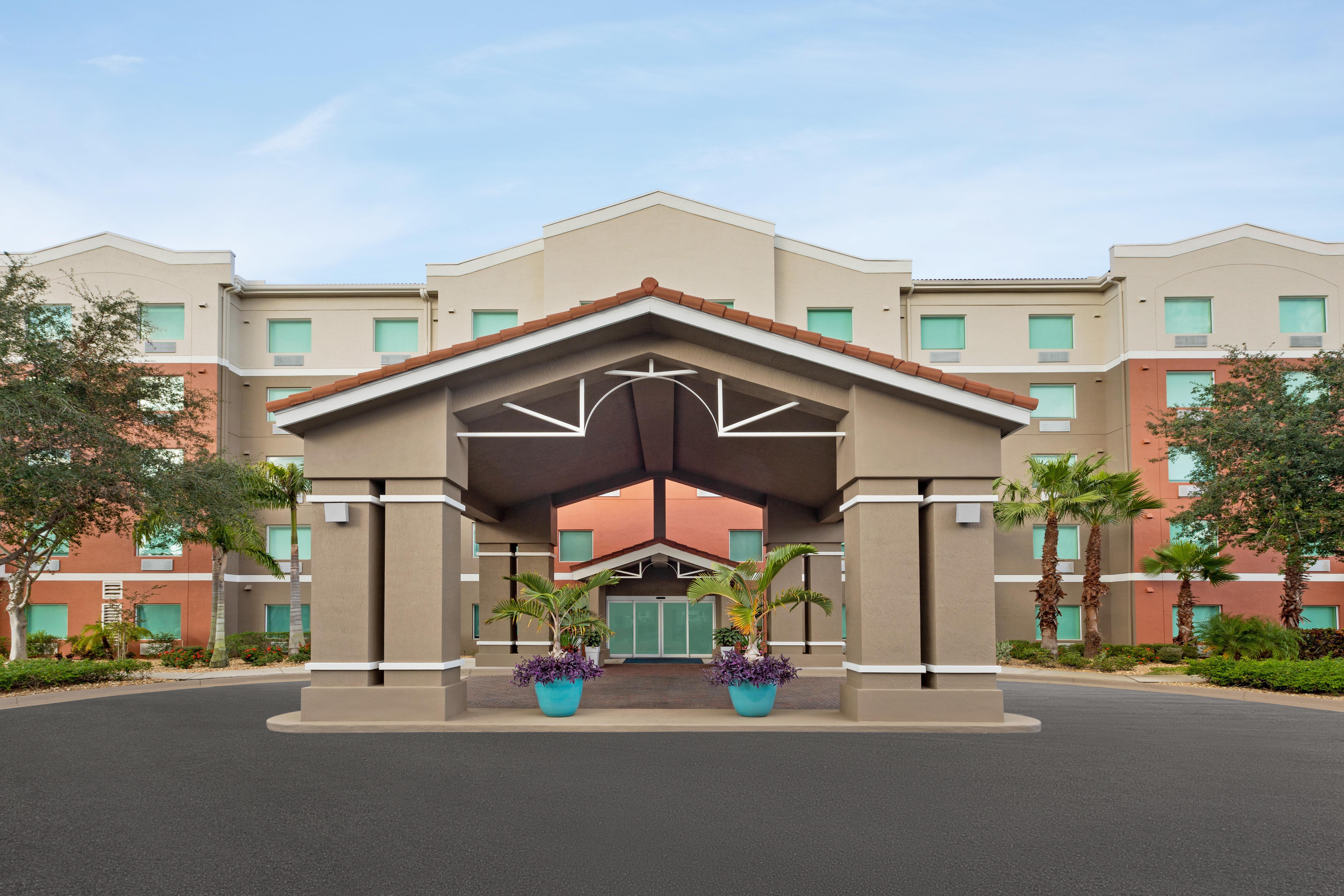Holiday Inn Express & Suites Pembroke Pines-Sheridan St By Ihg Kültér fotó
