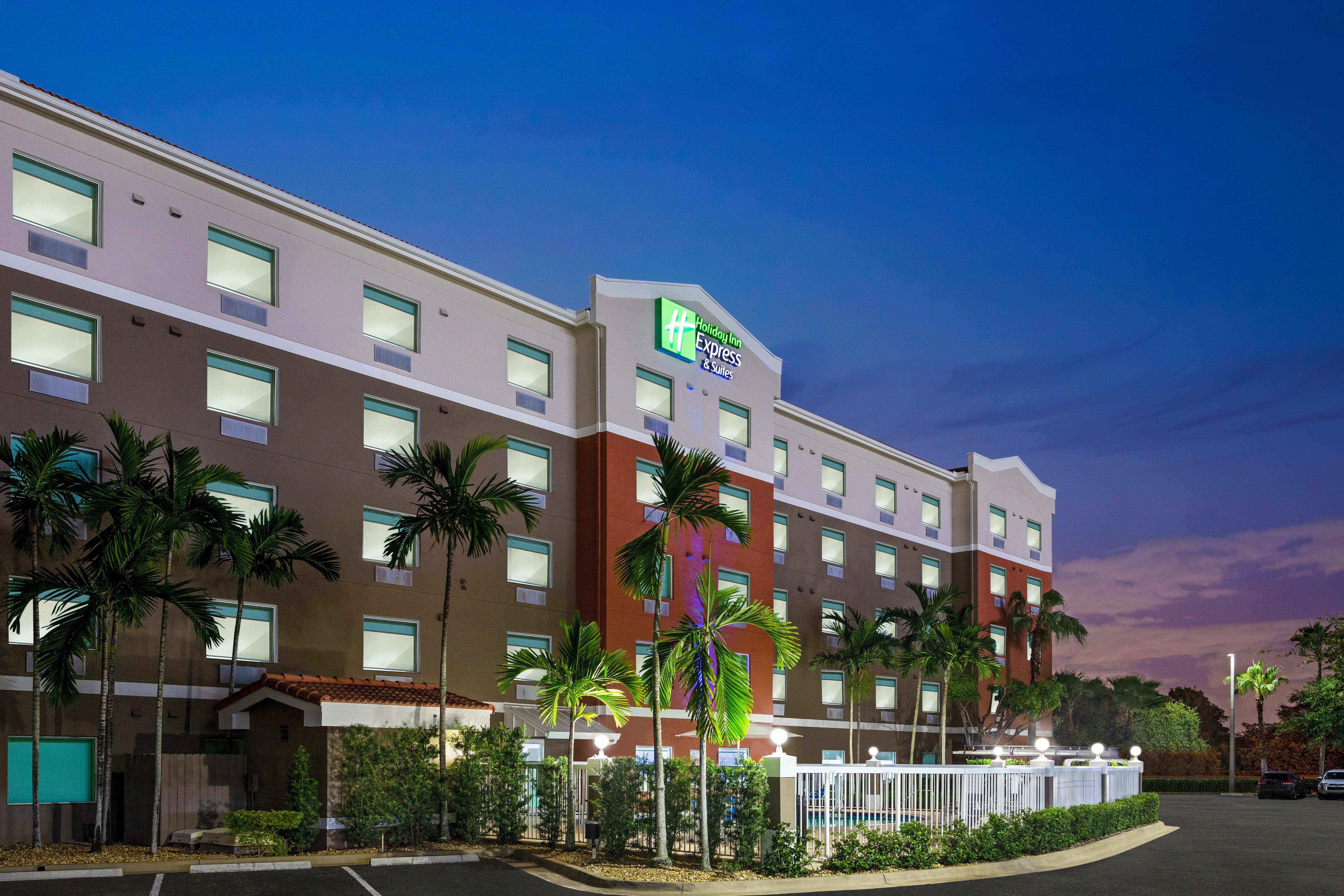 Holiday Inn Express & Suites Pembroke Pines-Sheridan St By Ihg Kültér fotó