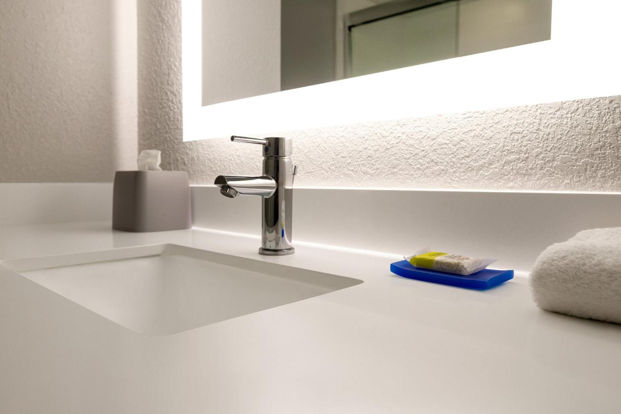 Holiday Inn Express & Suites Pembroke Pines-Sheridan St By Ihg Kültér fotó
